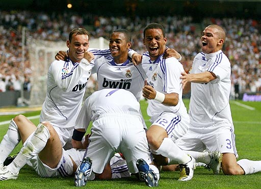 申花官方：今日一线队收假集结训练，阿苏埃、陈晋一等未归队（申花通报：一线队今日收假集训，阿苏埃、陈晋一等仍未归队）