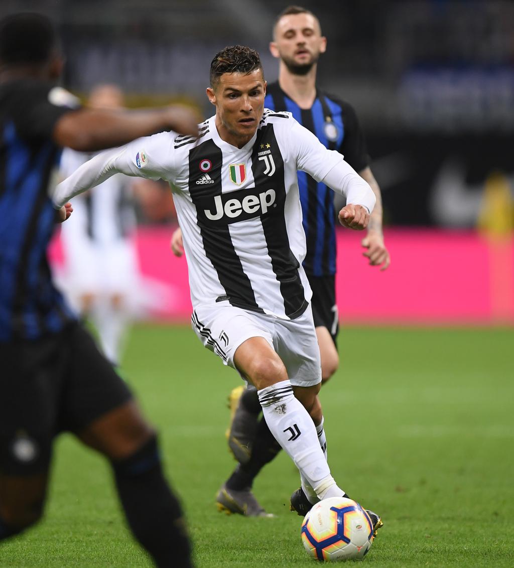 周六意甲焦点战：维罗纳迎战亚特兰大，保级压力与欧战野心的激烈碰撞！