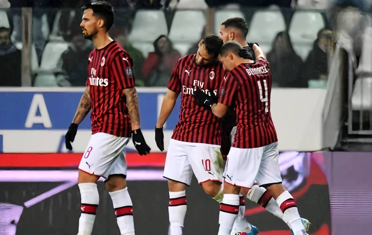 媒体人：中国足球真正的危机是不快乐，大家都缺乏尊重和信任（媒体人：中国足球的深层危机在于不快乐，尊重与信任普遍缺失）