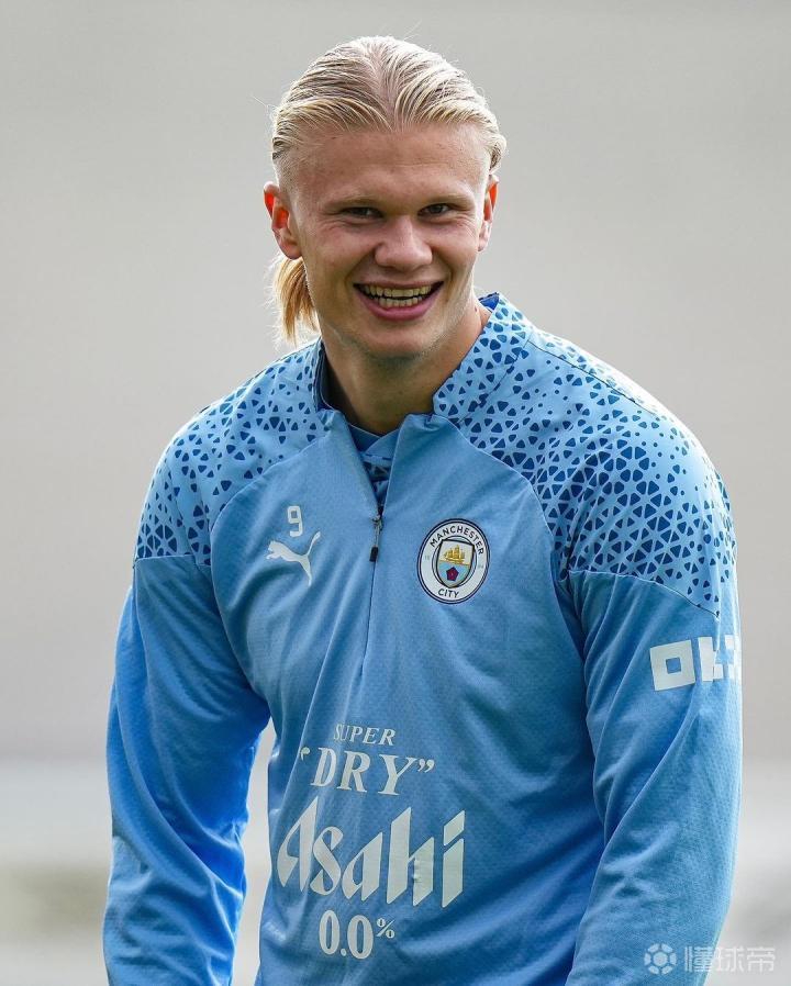 知名装备网站：阿迪达斯将于11月6日发售世界杯球衣，23队谍照泄露（阿迪达斯世界杯球衣定档11月6日发售，知名装备网称23队谍照已泄露）