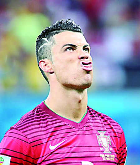 NBA湖人主场大胜快船（湖人在主场大比分击败快船）