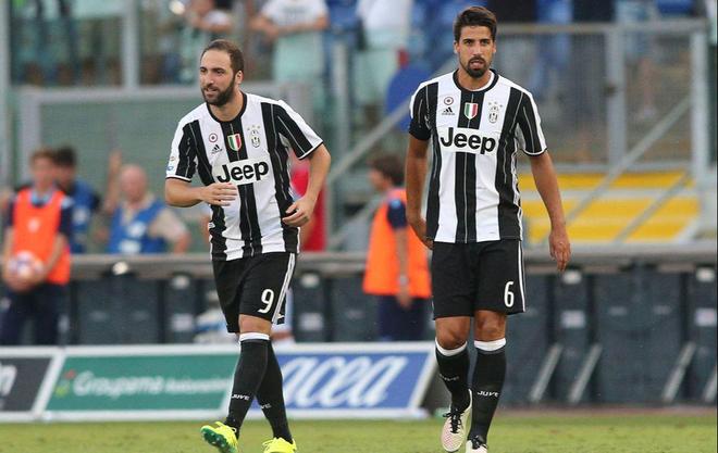 萨拉赫对斯洛特不满冲突升级，利物浦该怎么面对更衣室的矛盾？（萨拉赫与斯洛特矛盾加剧：利物浦如何化解更衣室风波？）