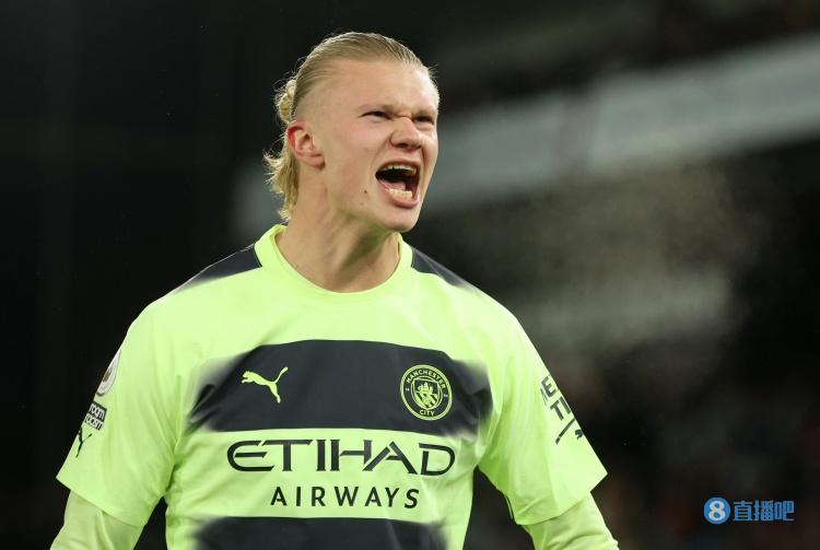 为何亲斯内德？穆帅：斯内德给了我三冠王，那是最棒的一年（穆帅谈为何偏爱斯内德：他助我夺三冠，那是我最好的一个赛季）