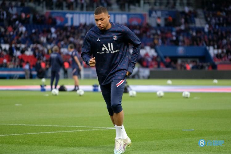 Shams：若雄鹿继续下滑 字母哥与球队间的交易讨论将会升级（Shams：若雄鹿战绩再下滑，字母哥与球队的交易讨论将进一步升温）