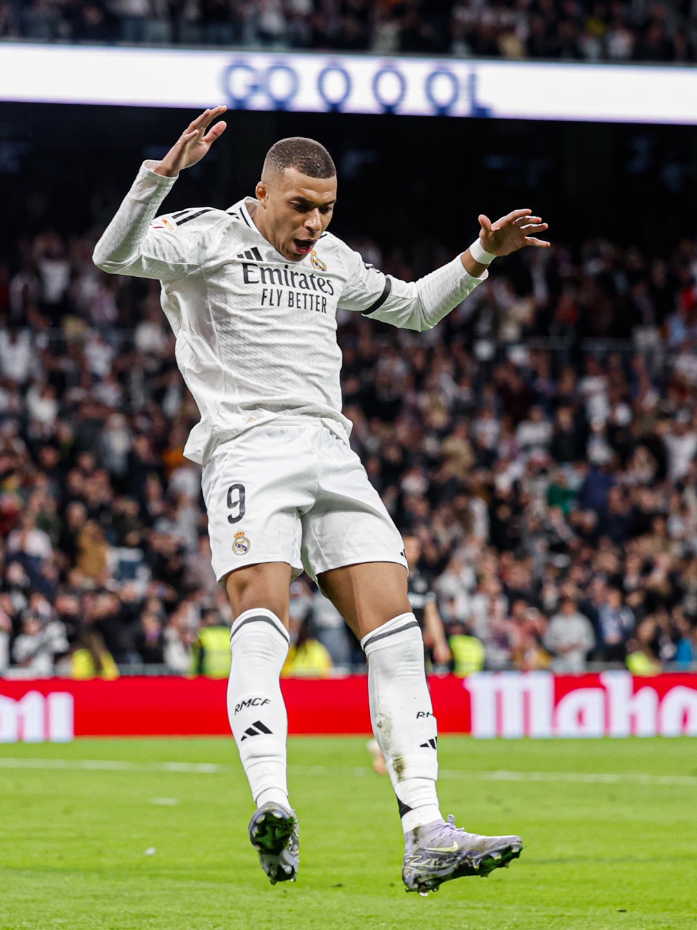 鲁尼认为梅西更优秀？C罗：我没意见，表达什么是他的自由（鲁尼称梅西更强？C罗回应：他有权表达，我不介意）